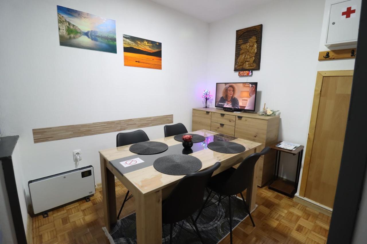 Apartament Apartman Mijatovic Donji Milanovac Zewnętrze zdjęcie